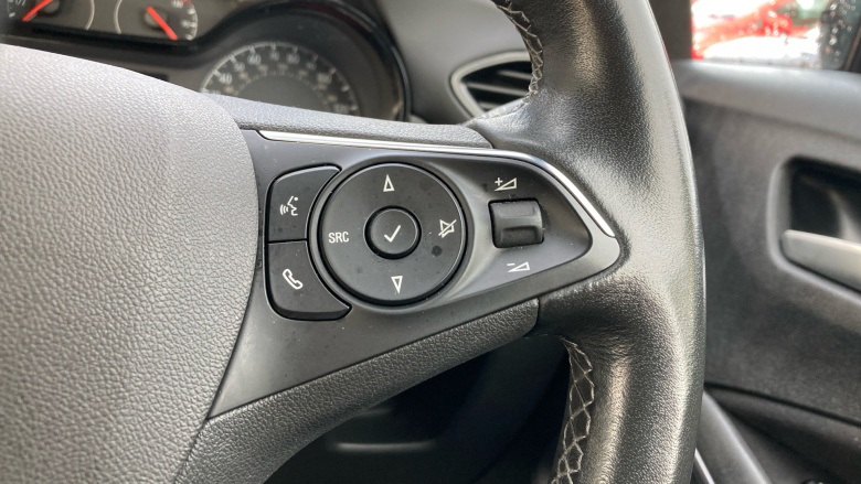 Vauxhall Crossland 1.2 Design 5dr Petrol Hatchback